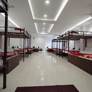 Hostel Om Pg